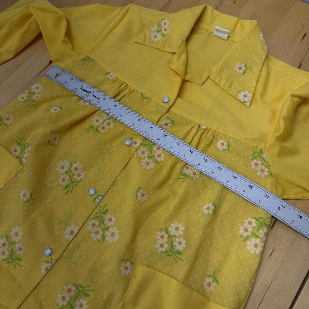 Vintage 1970s‎ Women Blouse Size Small Snap Button Flowers - Picture 4 of 7